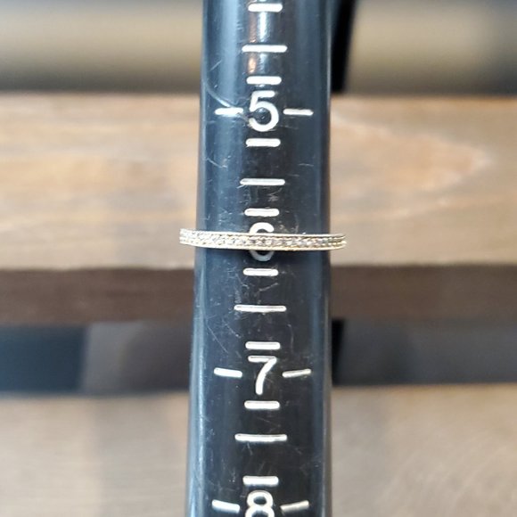 Size 6 925 Sterling Silver Clear Cubic Zirconia Thin Ring - Picture 3 of 5